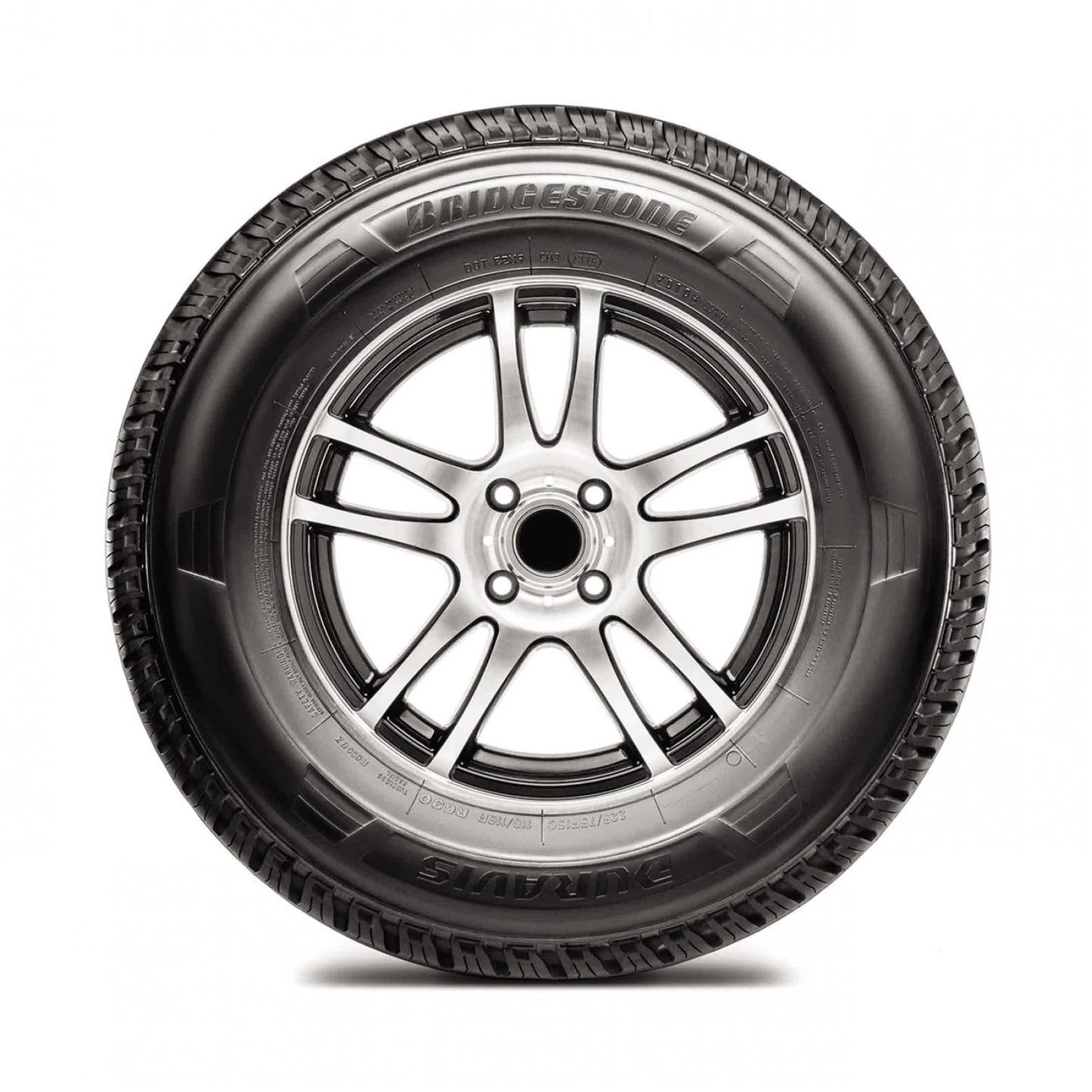 Camioneta de carga equipada con neumáticos Bridgestone Duravis R630 en ciudad