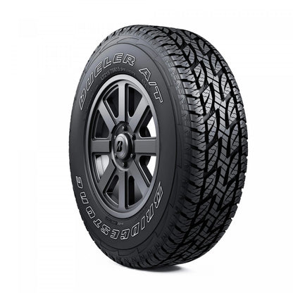 Neumático Bridgestone Dueler A/T 694 235/75 R15 para SUV y Pick-up